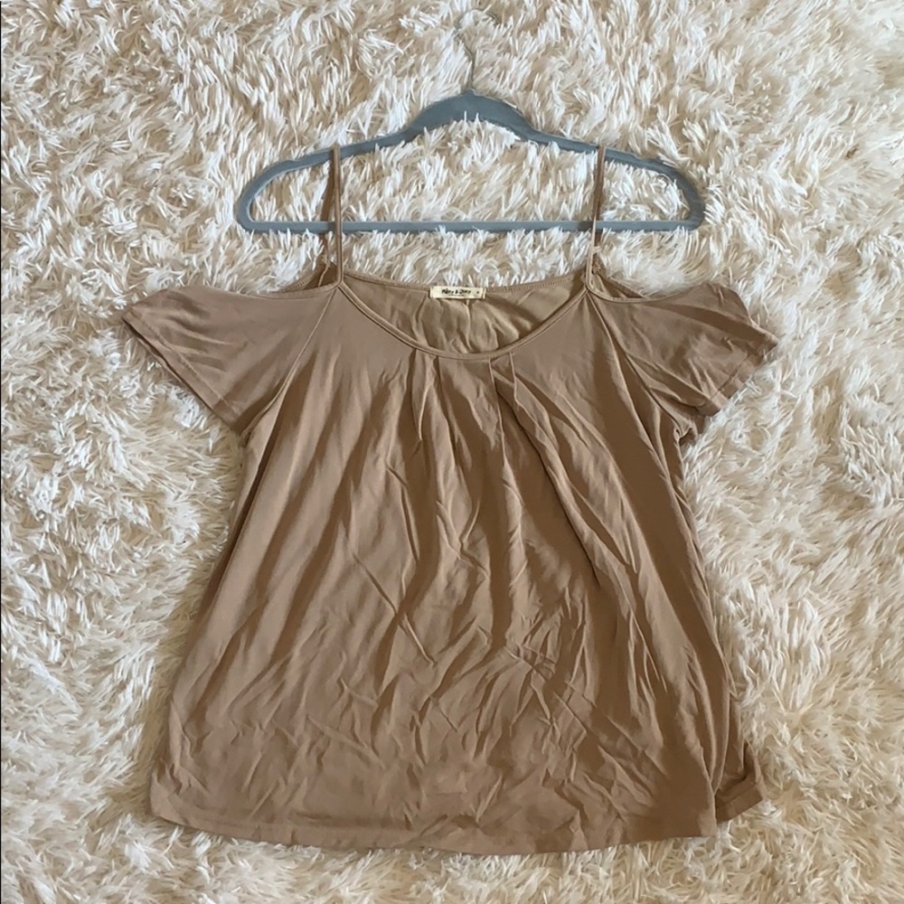 Super cute off the shoulder loose tank